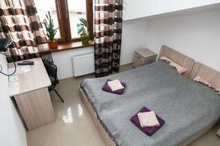 Мини-отель Minihotel Freedom Львов Двухместный номер с 1 кроватью или 2 отдельными кроватями-4